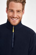 ярко-розовый