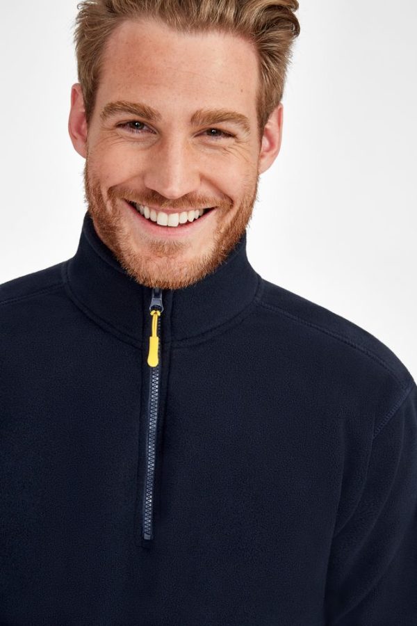 зеленое яблоко