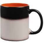 Кружка-хамелеон On Display, матовая, черная с оранжевым — изображение 4