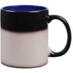 Кружка-хамелеон On Display, матовая, черная с синим — изображение 4