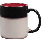 Кружка-хамелеон On Display, матовая, черная с красным — изображение 4