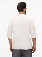 молочно-белая