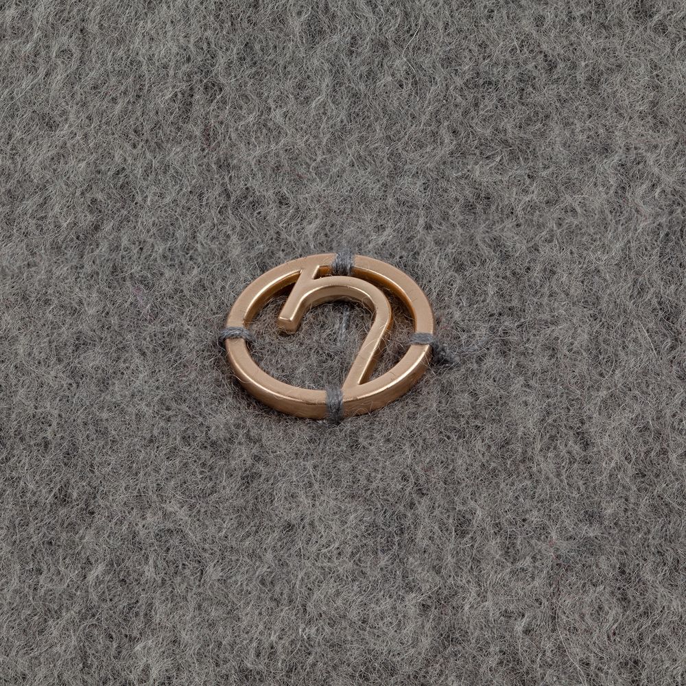 15898.13_5_1000x1000 Шарф Noble, серый — изображение 3