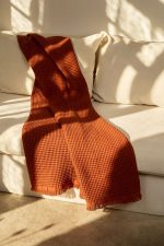 Плед вафельный Elenglect, оранжевый — изображение 6