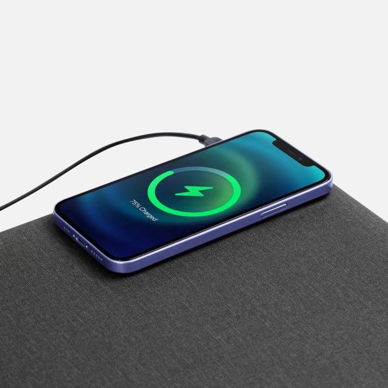Складной стол для ноутбука с беспроводной зарядкой Kickstand Table, серый — изображение 7