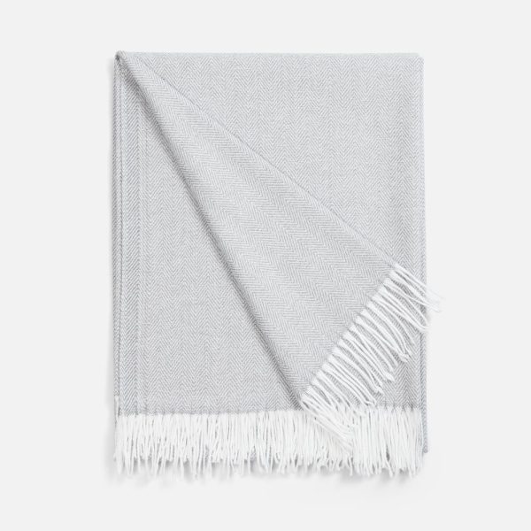 светло-серый