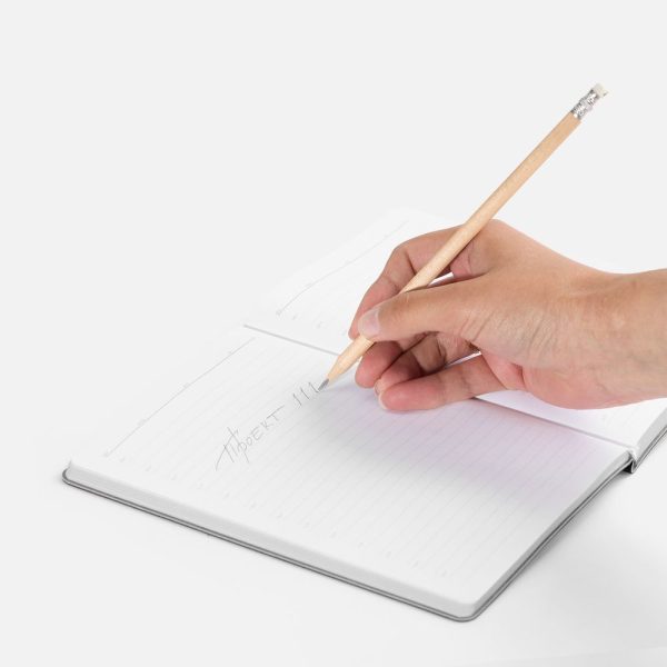 неокрашенный