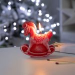 Свеча фигурная «Лошадка-качалка», красная — изображение 5