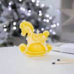 Свеча фигурная «Лошадка-качалка», желтая — изображение 4