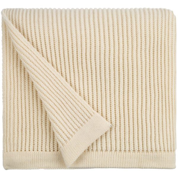 молочно-белый