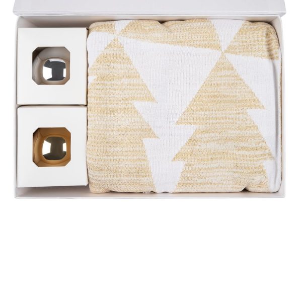 белый с золотистым