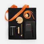 черный с оранжевым