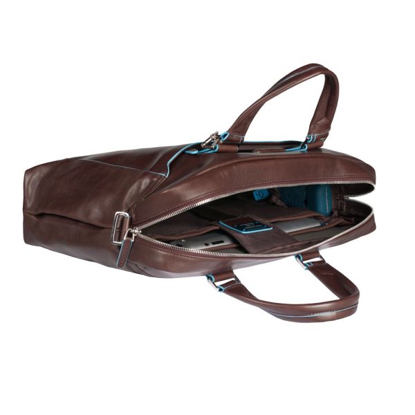 красно-коричневая